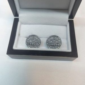Fashion cufflinks